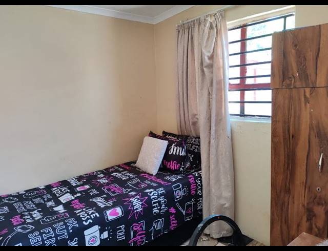 9 BEDROOM HOUSE FOR SALE IN JAN HOFMEYER